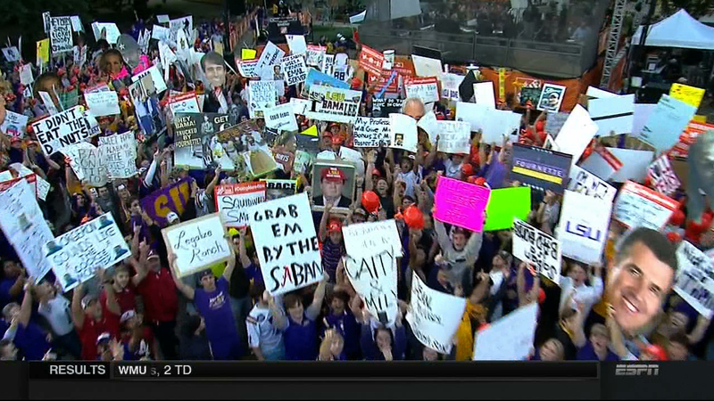 Illustration for article titled Grab 'Em By The Saban: Your Baton Rouge College GameDay Sign Roundup